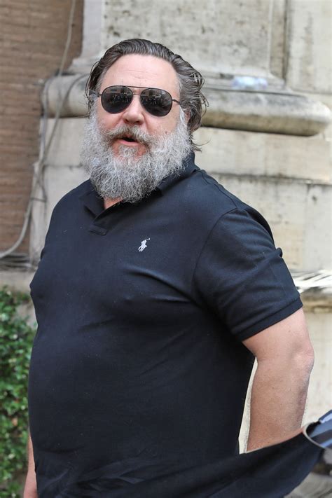 current photos of russell crowe